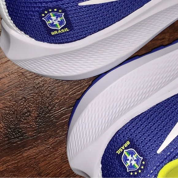 NWOT Nike Pegasus 40 Running shoes team Brazil - Picture 13 of 14